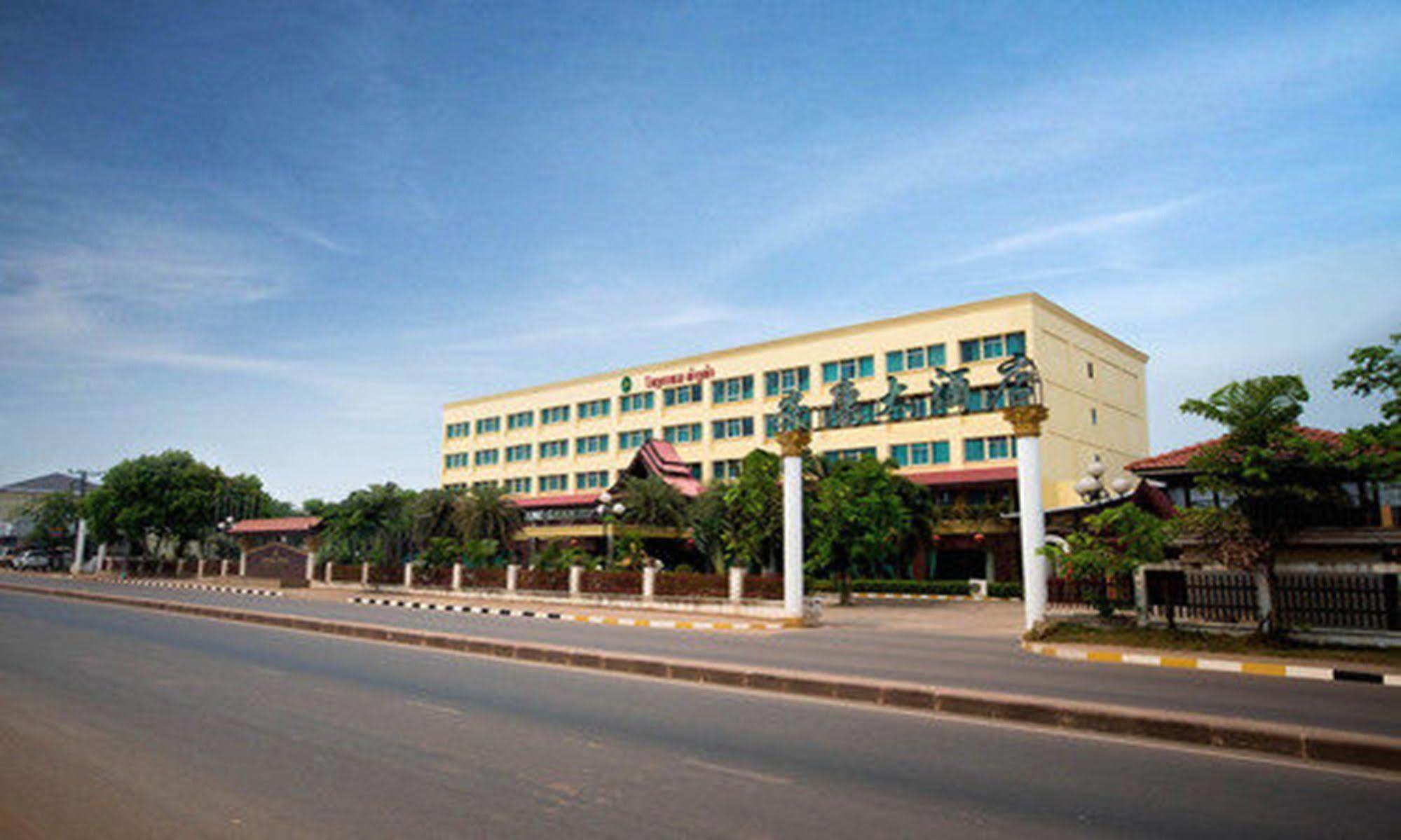 ויינטיאן Angkham Hotel מראה חיצוני תמונה
