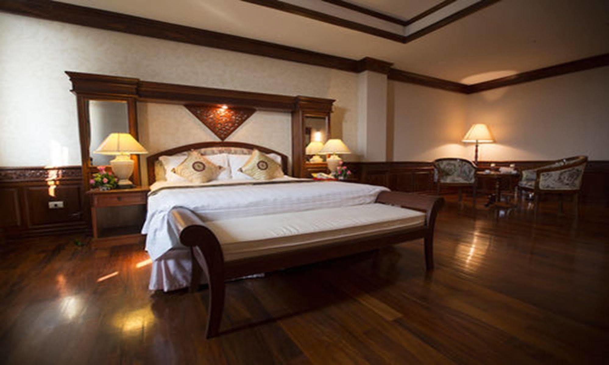 ויינטיאן Angkham Hotel מראה חיצוני תמונה